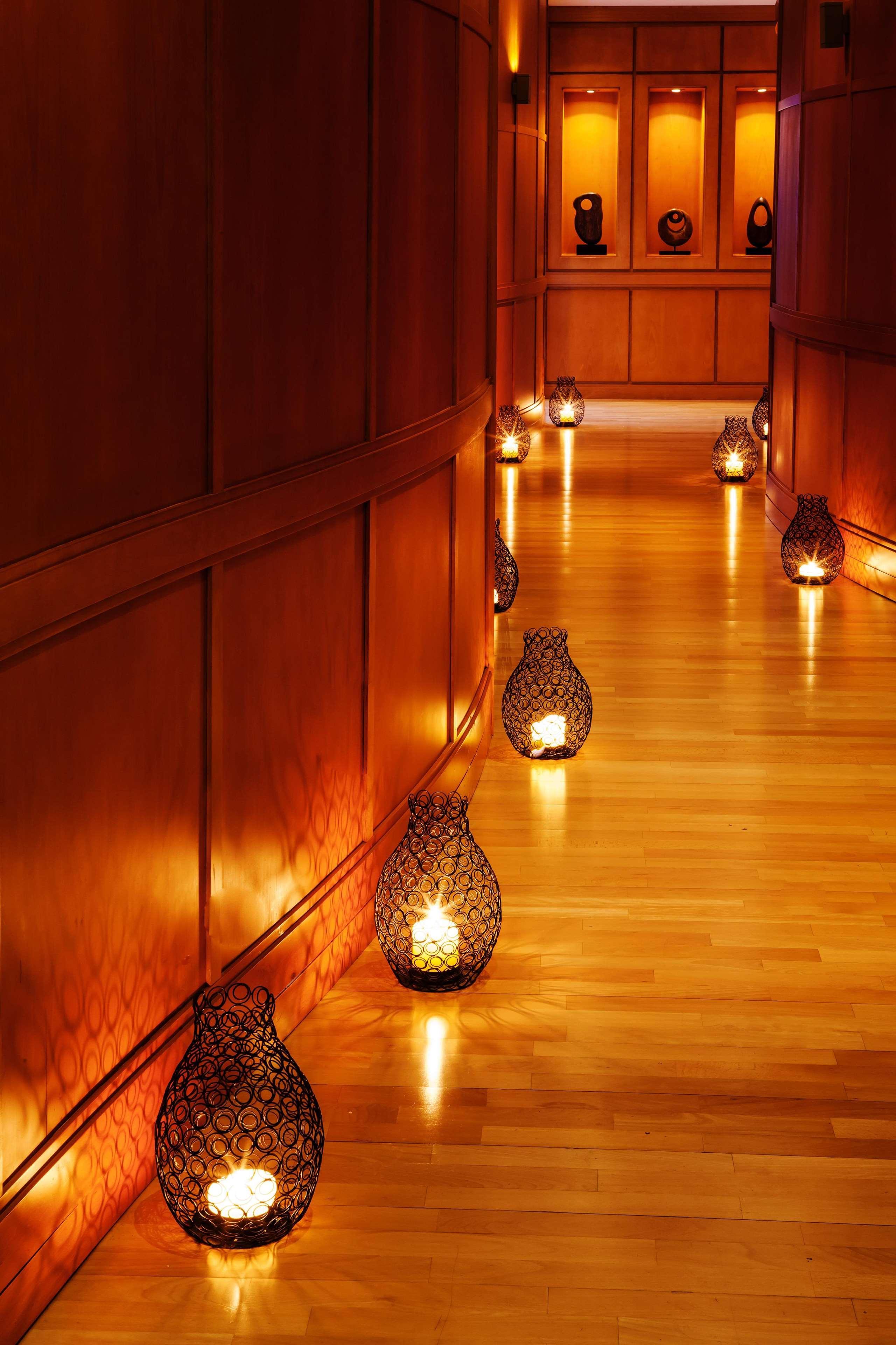 Hilton Dubai Jumeirah Interior foto The interior of the spa at The Oberoi, Mumbai