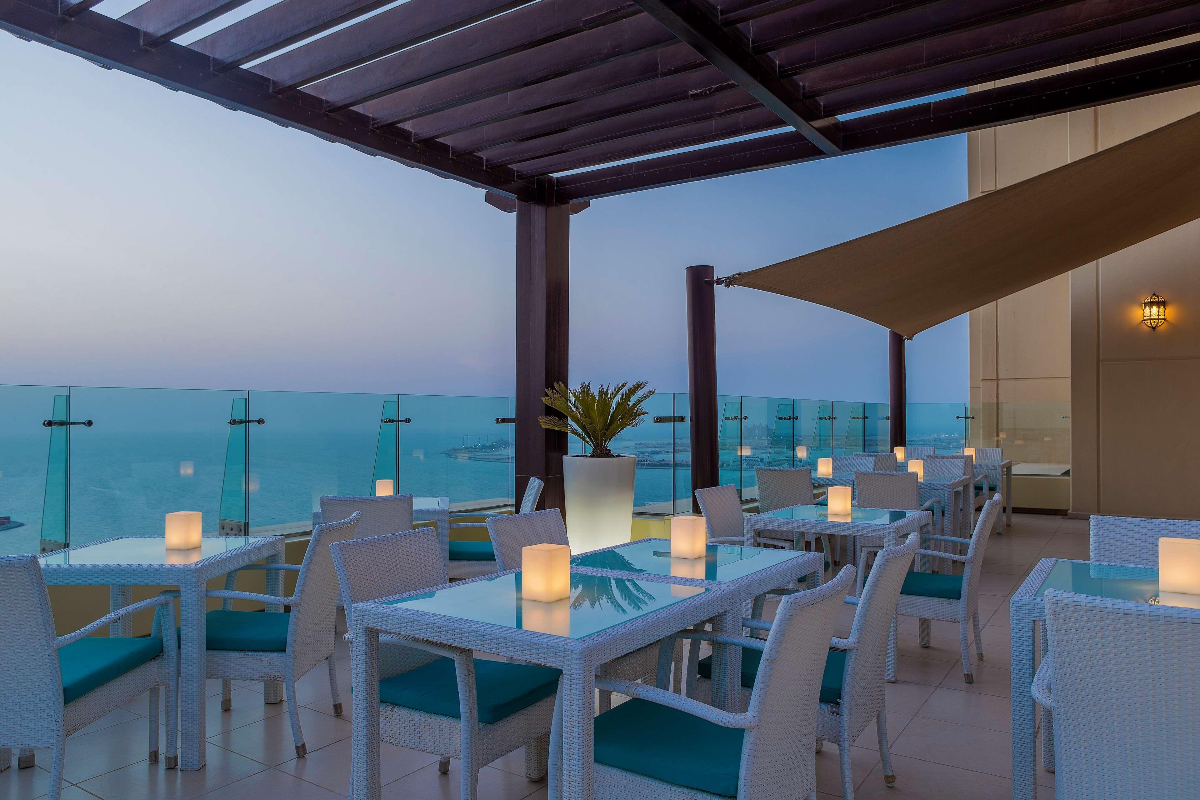 Hilton Dubai Jumeirah Exterior foto The View